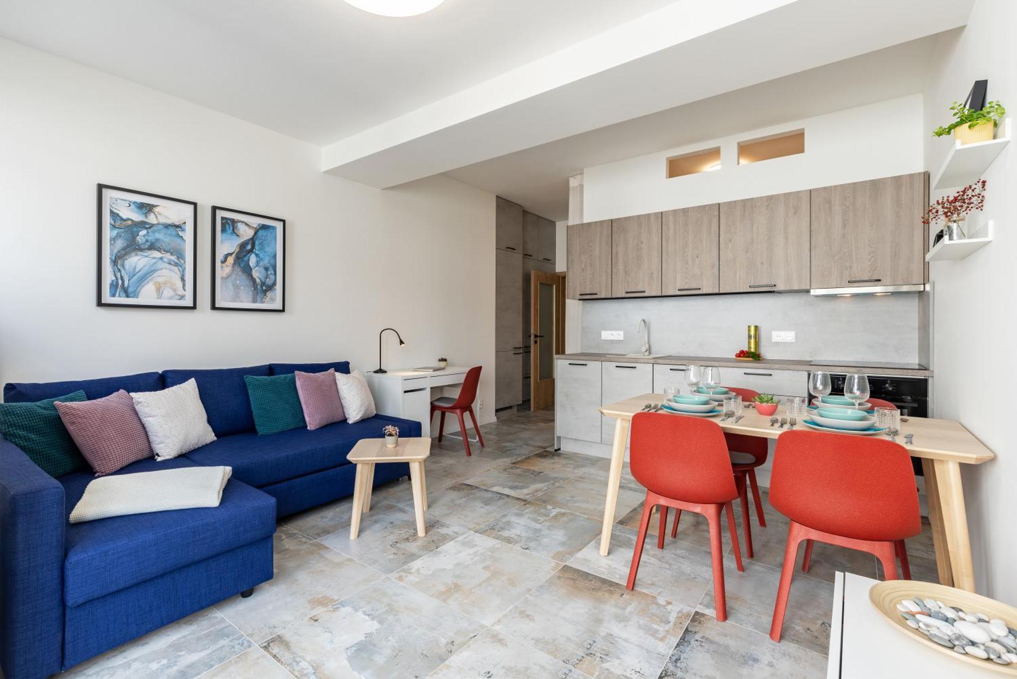 Fully Equipped Apartments With Terraces, Free Garage Parking, Netflix & Ac - By Apartmany Slapanice Cz Dış mekan fotoğraf