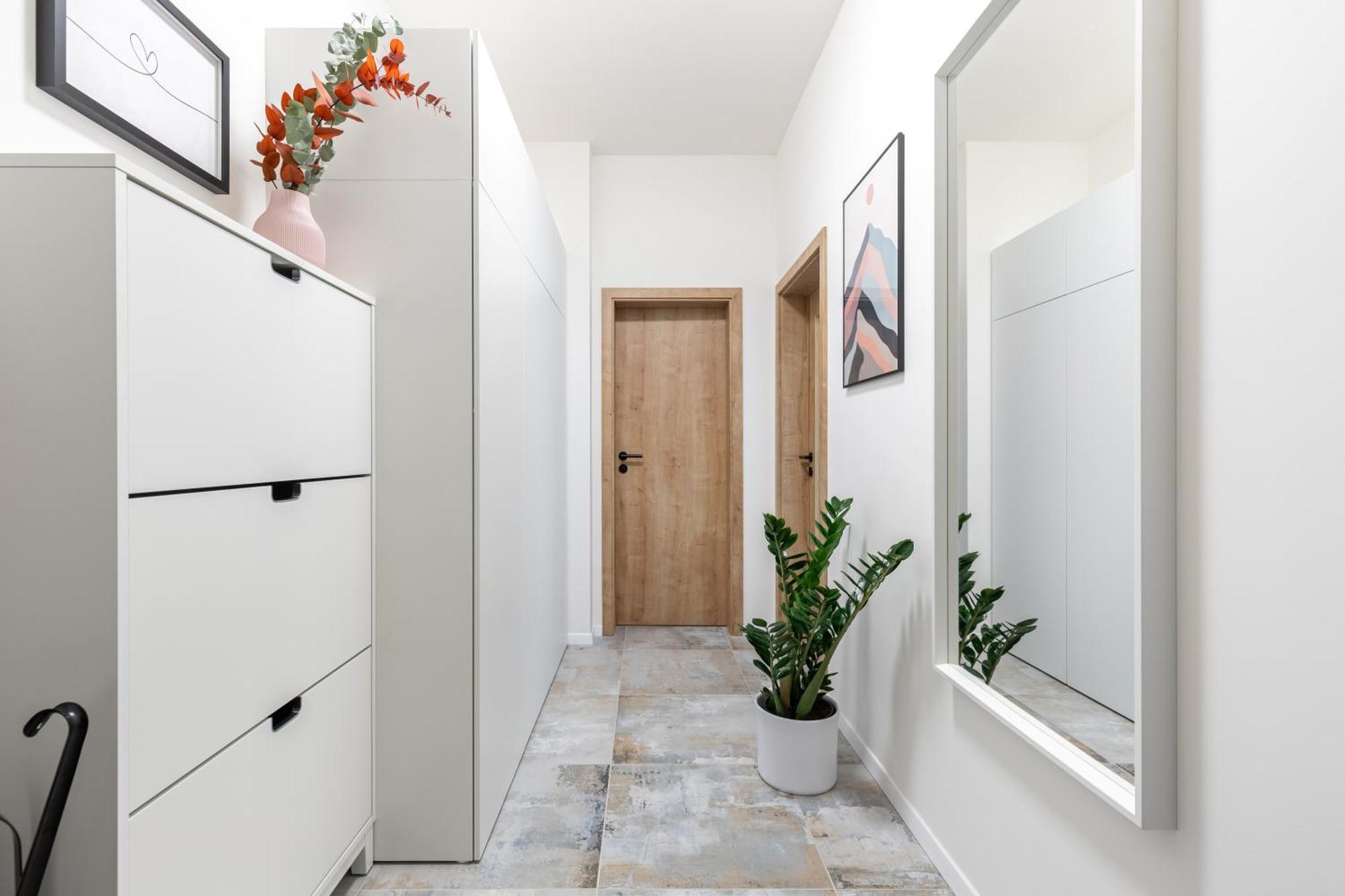 Fully Equipped Apartments With Terraces, Free Garage Parking, Netflix & Ac - By Apartmany Slapanice Cz Dış mekan fotoğraf